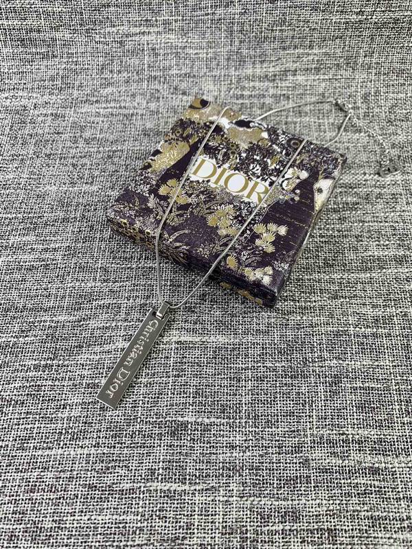 Dior Necklace 05lyr537